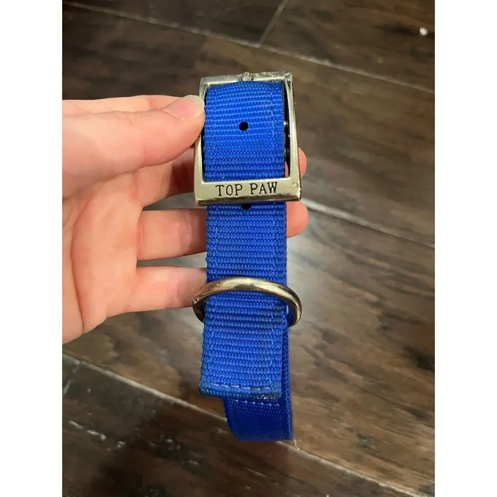 Unknown blue collar